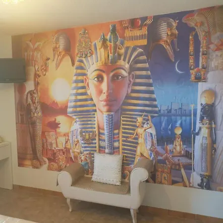Horus Szálloda *