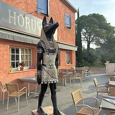 Szálloda Horus Fréjus